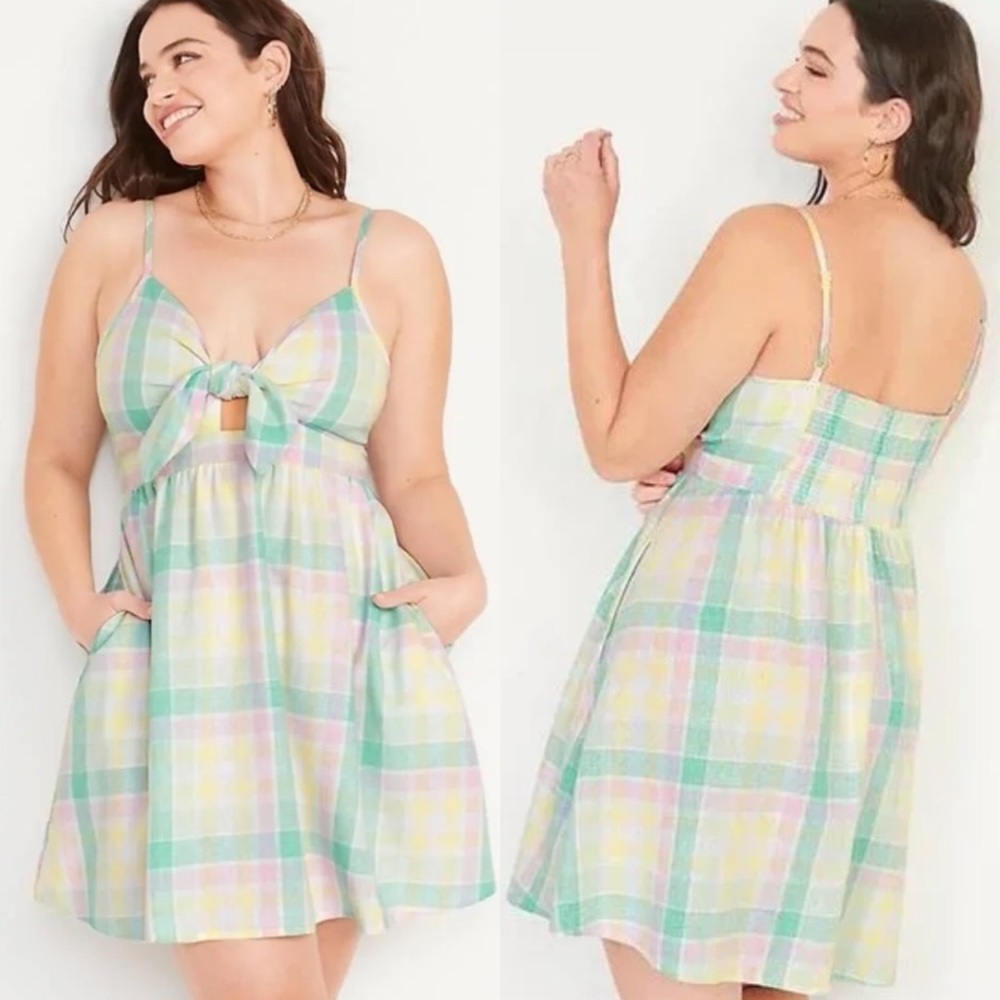 Old Navy Fit & Flare Tie Front Smocked Printed Mini Cami Dress